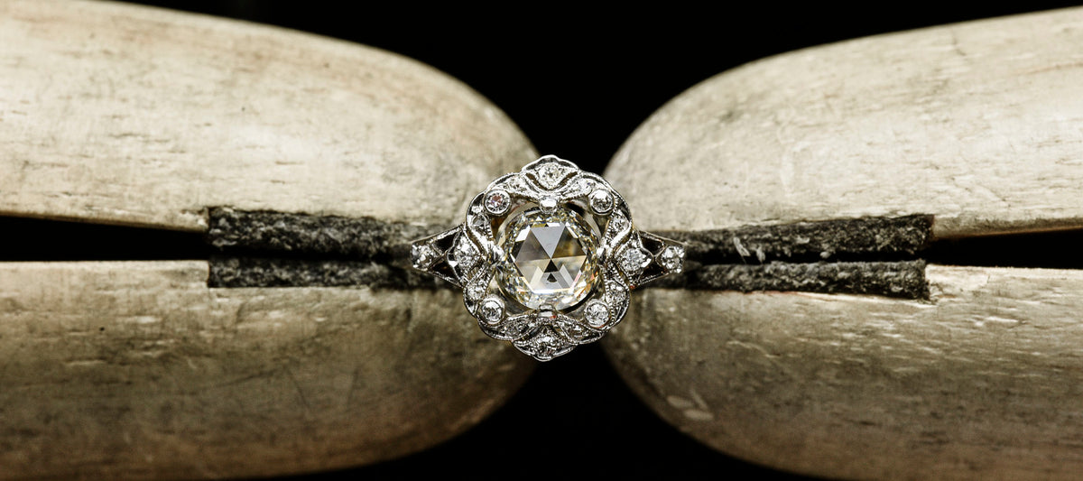 オールドバカラ　ダイヤモンドピエーリー ジュエリーボックス Amazon｜＜ クラウン （バイオレット） シルバー×パープル 王冠