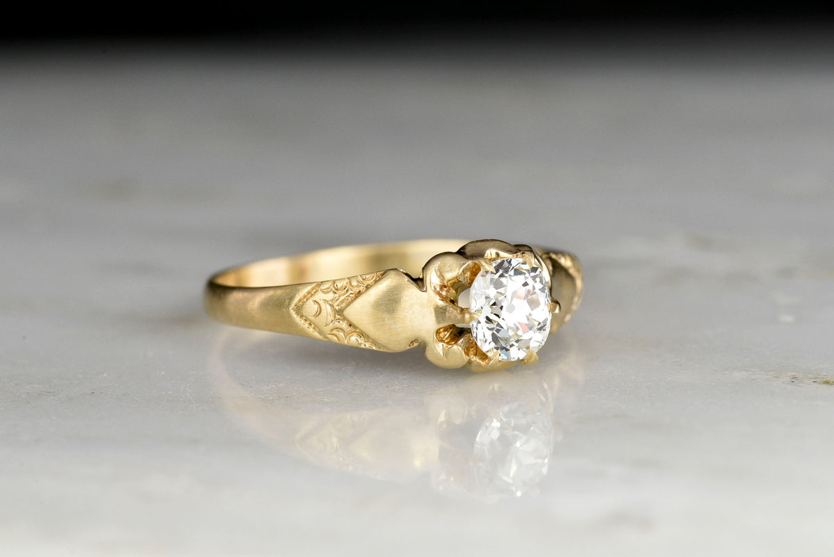 Early 1900s Gold Ring with Engraved Chevron Shoulders