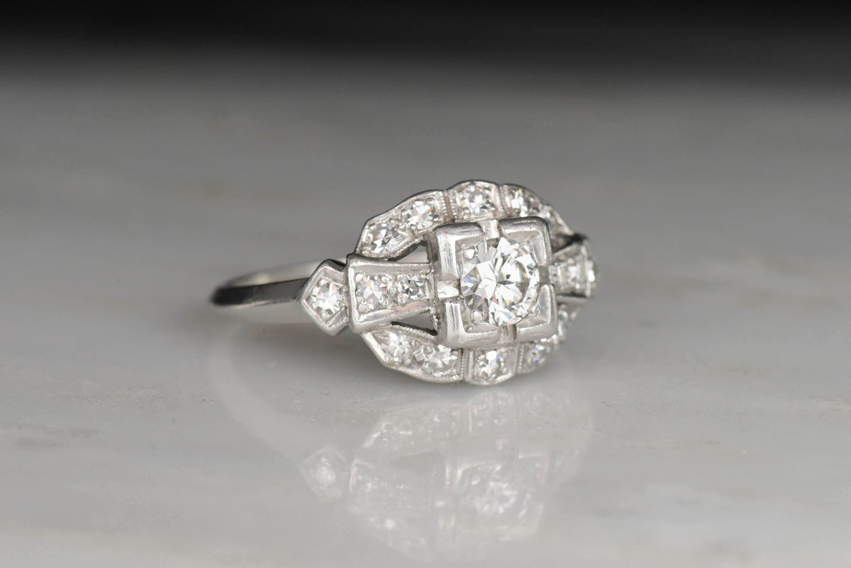 Early Retro Women&#39;s Ring with a Round Brilliant Diamond Center